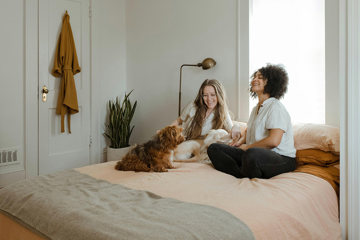 Free Living with pets